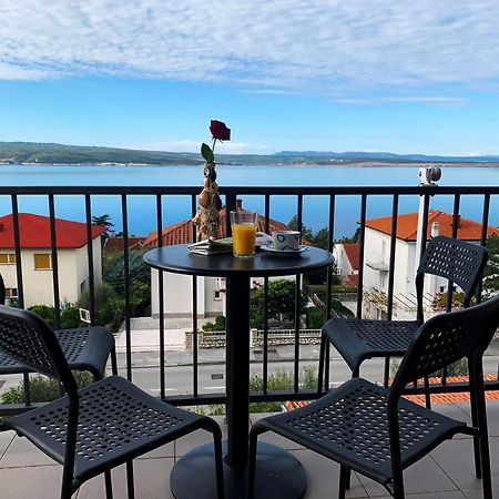 Apartments Julija Crikvenica Oda fotoğraf