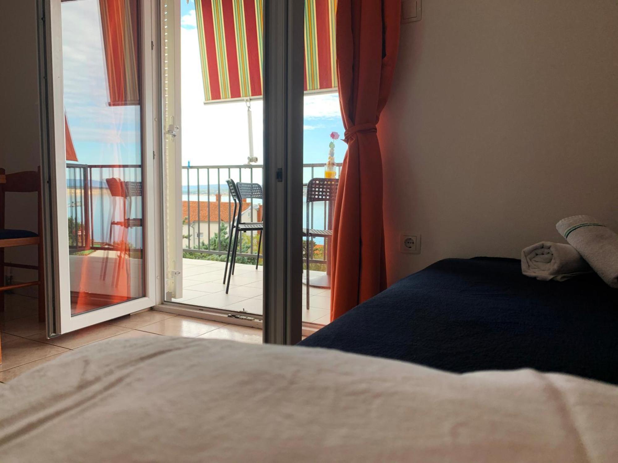 Apartments Julija Crikvenica Oda fotoğraf