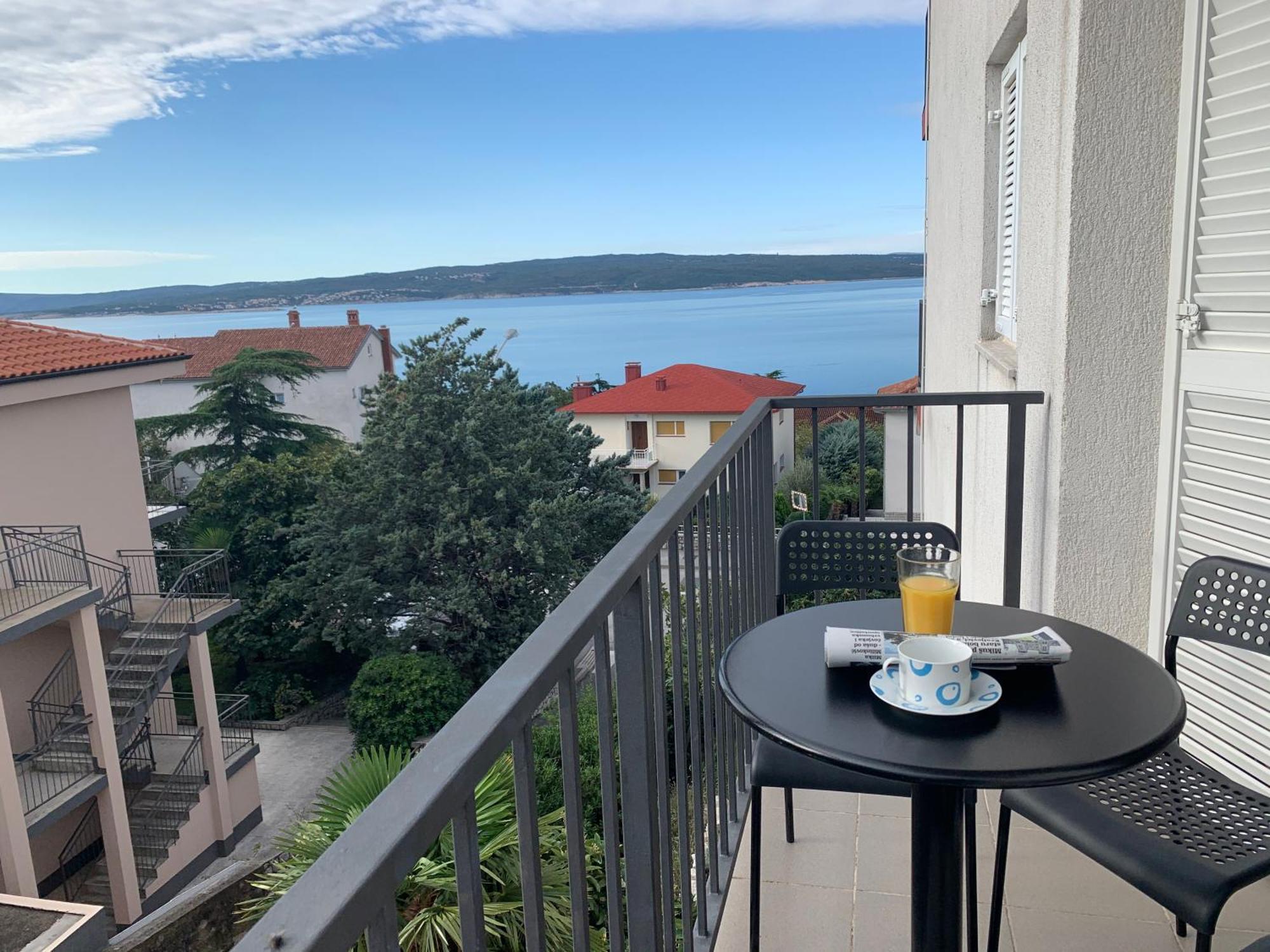 Apartments Julija Crikvenica Oda fotoğraf